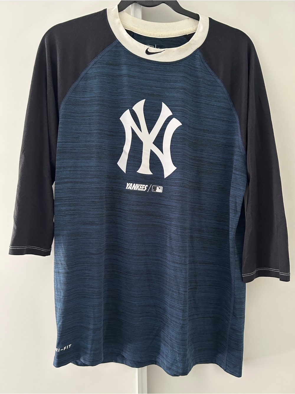 Nike Dri-FIT NY Yankees 3/4 sleeve Raglan Men’s M